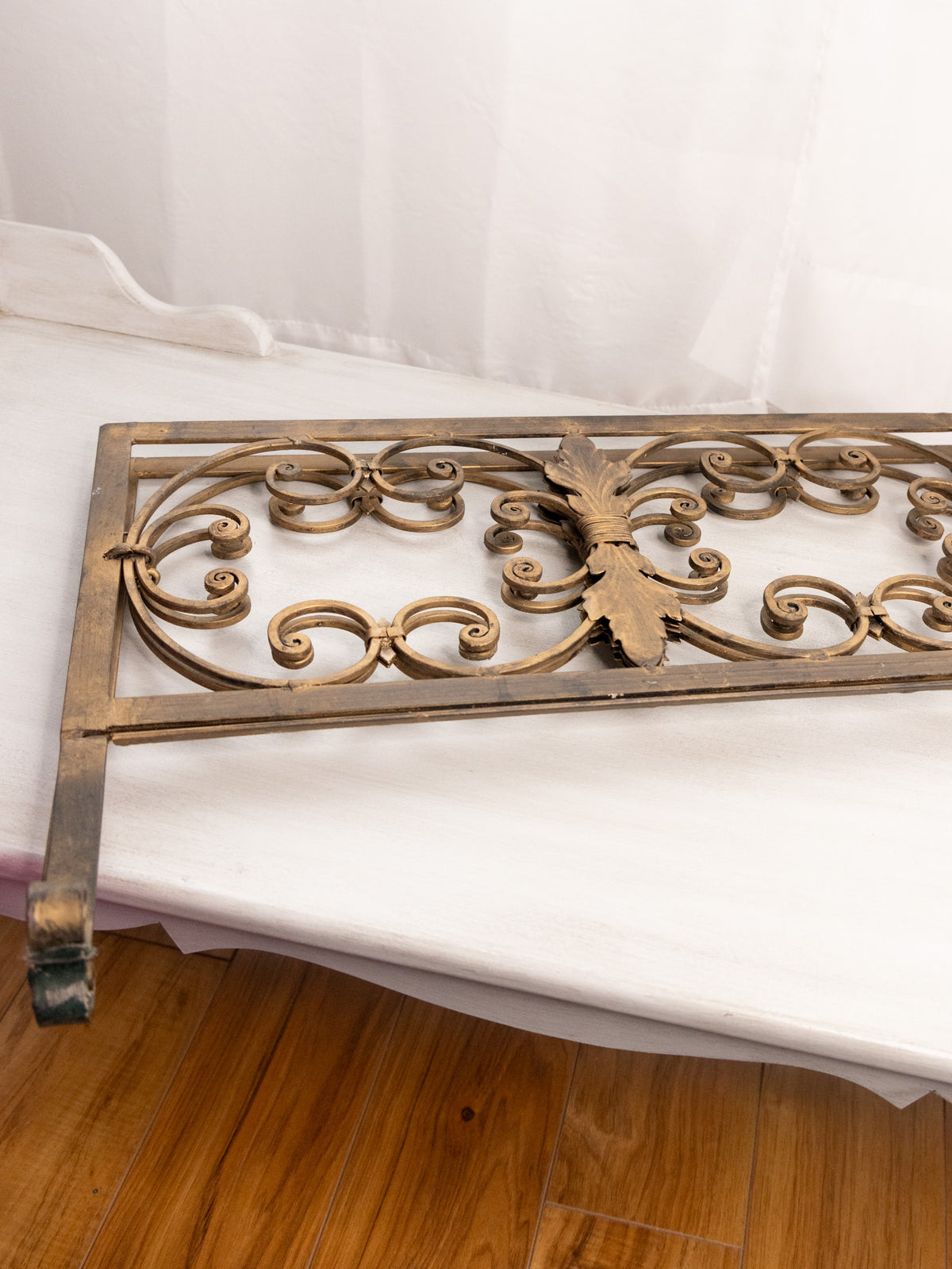 Fanci Rack Large Rectangular Gold Tone Metal Folding Rack with Fancy Designs – Gem ...